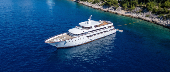Deluxe Cruises